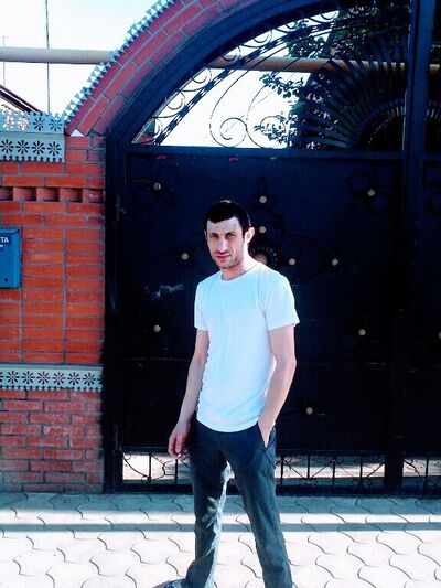  --,   Yanush, 39 ,   ,   , c , 