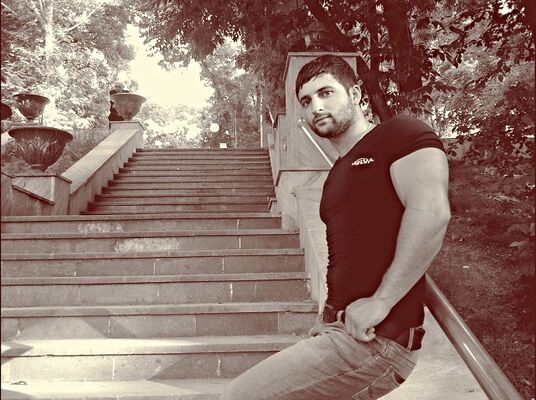  ,   Kenan, 31 ,   ,   , c 