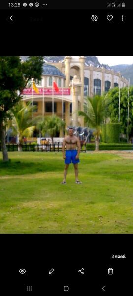  ,   Ediko, 42 ,  