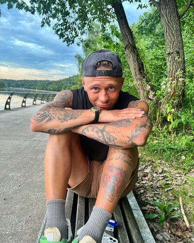  ,   Mark, 25 ,   ,   