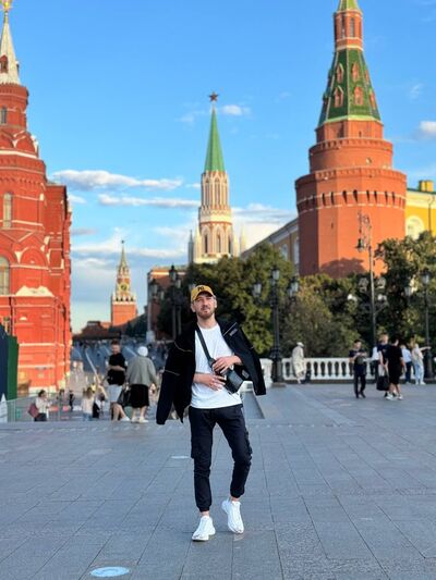  ,   Ilhom, 26 ,   ,   , c 