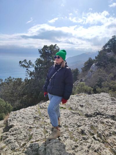  ,   Mila, 53 ,   c 