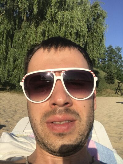  ,   Garik, 40 ,   