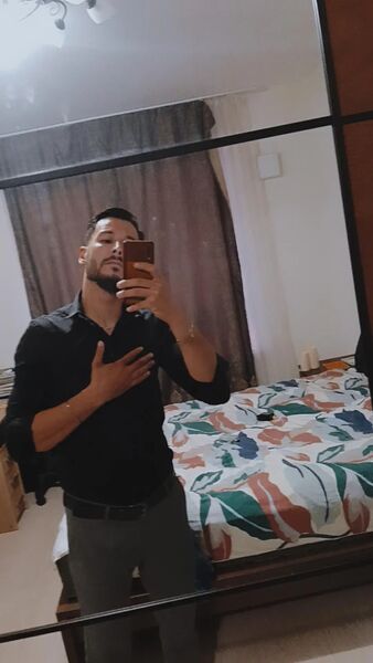  ,   Lyes, 29 ,   ,   