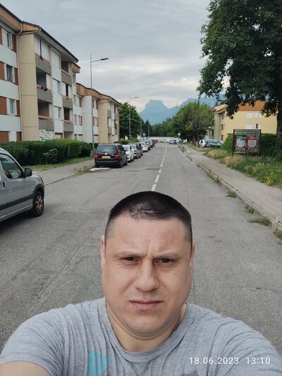  Ivry-sur-Seine,   , 40 ,   ,   