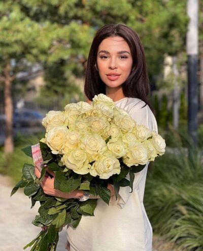  ,   Nina, 23 ,   ,   
