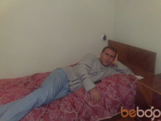  ,   Vahe, 42 ,  