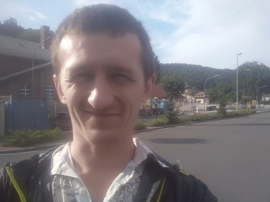  ,   Yarek, 40 ,   