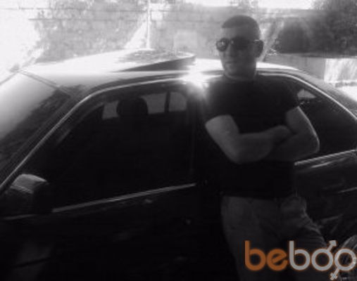  1839693  Arman, 41 ,    