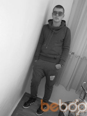  ,   Dima, 32 ,   