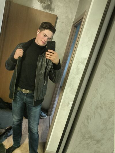  -,   Maximillian, 23 ,   ,   