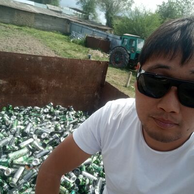  ,   Adlet, 32 ,   ,   