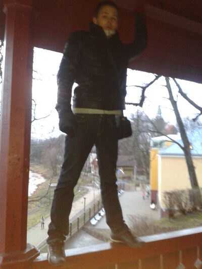  ,   Viktors, 32 ,   ,   , c 
