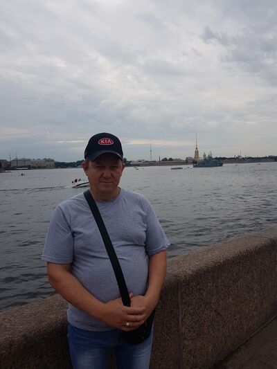  ,   Maksim, 46 ,   ,   