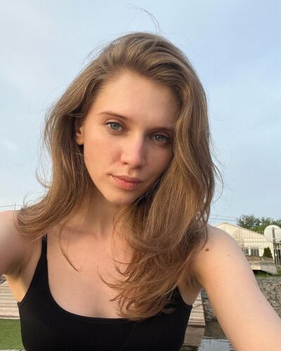   ,   Leena, 28 ,   