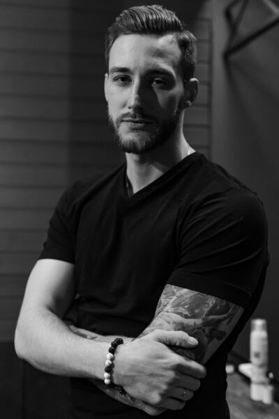  ,   Aleks, 25 ,   ,   