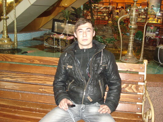  ,   Alik, 32 ,   