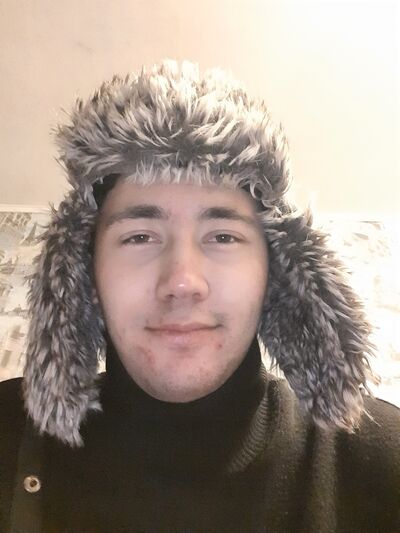  ,   Willy, 24 ,   