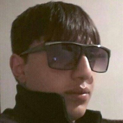  ,   Artyom, 32 ,   