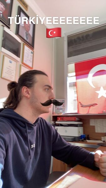  Cesme,   Melih, 23 ,   ,   , c 