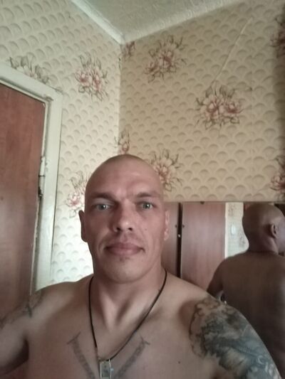  ,   Viktor, 41 ,   ,   , c 