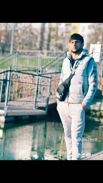  ,   Vaaif, 27 ,   ,   
