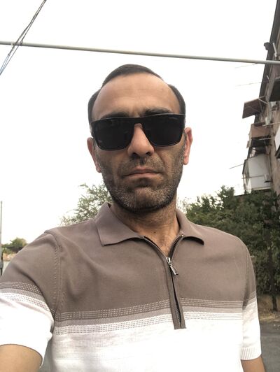  ,   Hayk, 42 ,   ,   