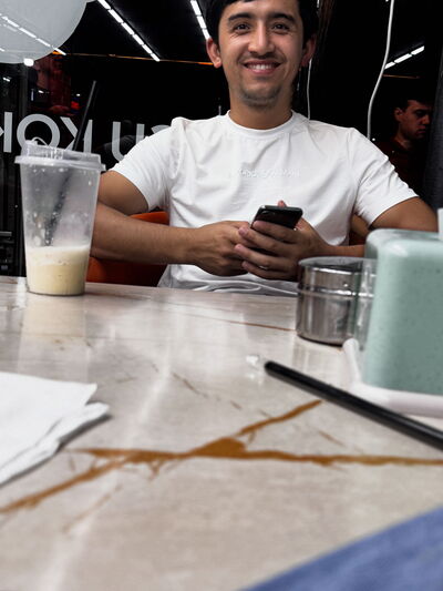  ,   Uktamjon, 29 ,   ,   