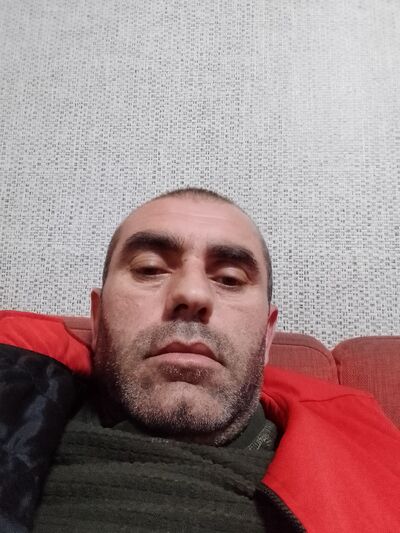  --,   David, 44 ,   ,   , c , 