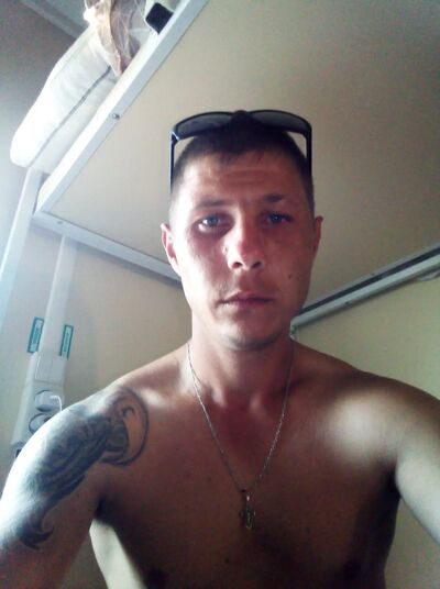  ,   Diman, 32 ,   ,   