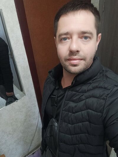  ,   Artem, 32 ,   ,   