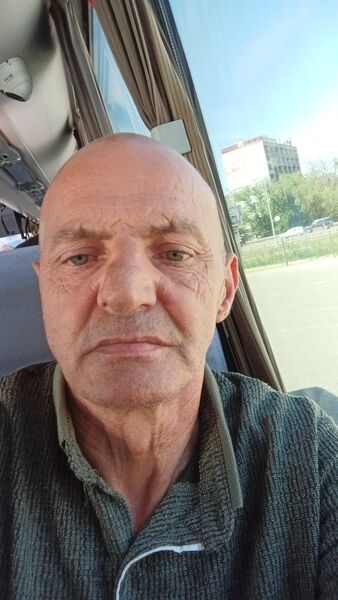  ,   Kamil, 57 ,   ,   