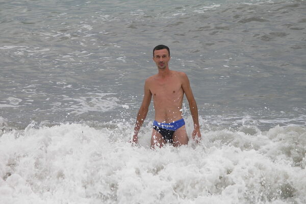  ,   Alex, 46 ,   