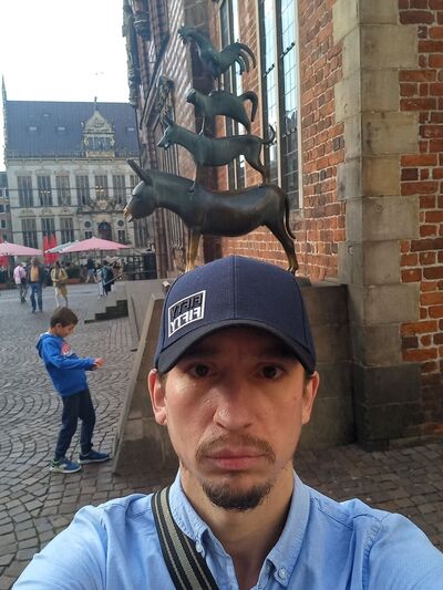  Essen,   , 40 ,     , c 