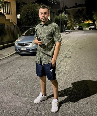  ,   Tudor, 26 ,   ,   