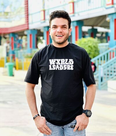  Soho,   Abanoub, 28 ,   ,   