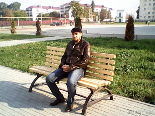 ,   Aleks, 40 ,   ,   