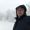   Zaur