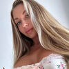  Engis,  Elena, 25