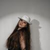  ,  Elena, 30
