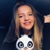  ,  Julia, 22