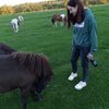  ,  Liz, 25